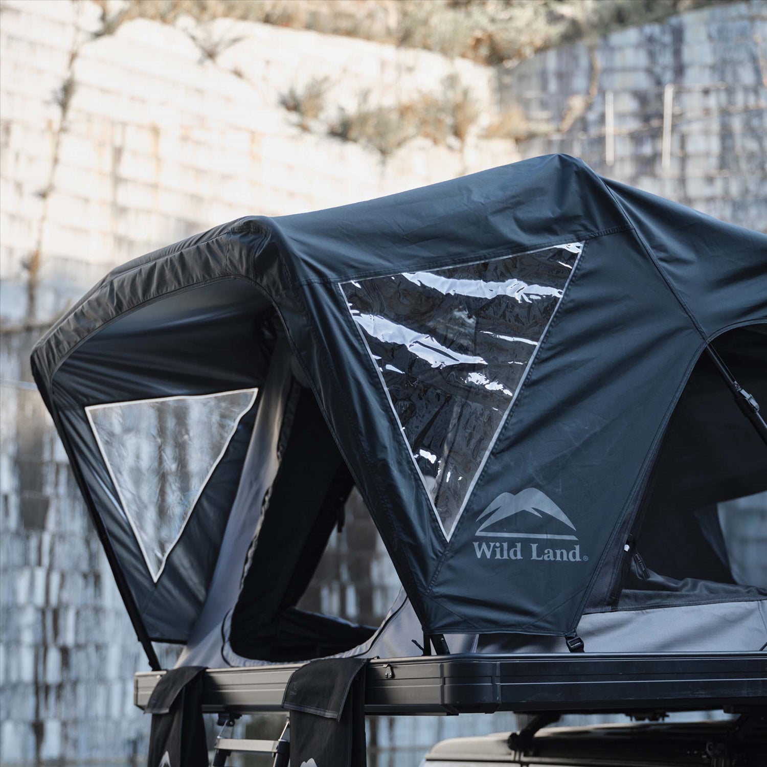 Wild Land Wild Land Summit Explorer Hard Shell Roof Tent with Self Inflating Mattress