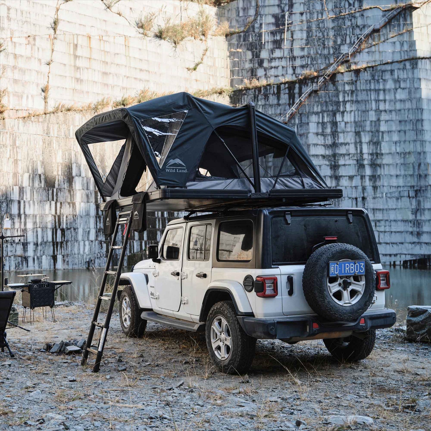 Wild Land Wild Land Summit Explorer Hard Shell Roof Tent with Self Inflating Mattress