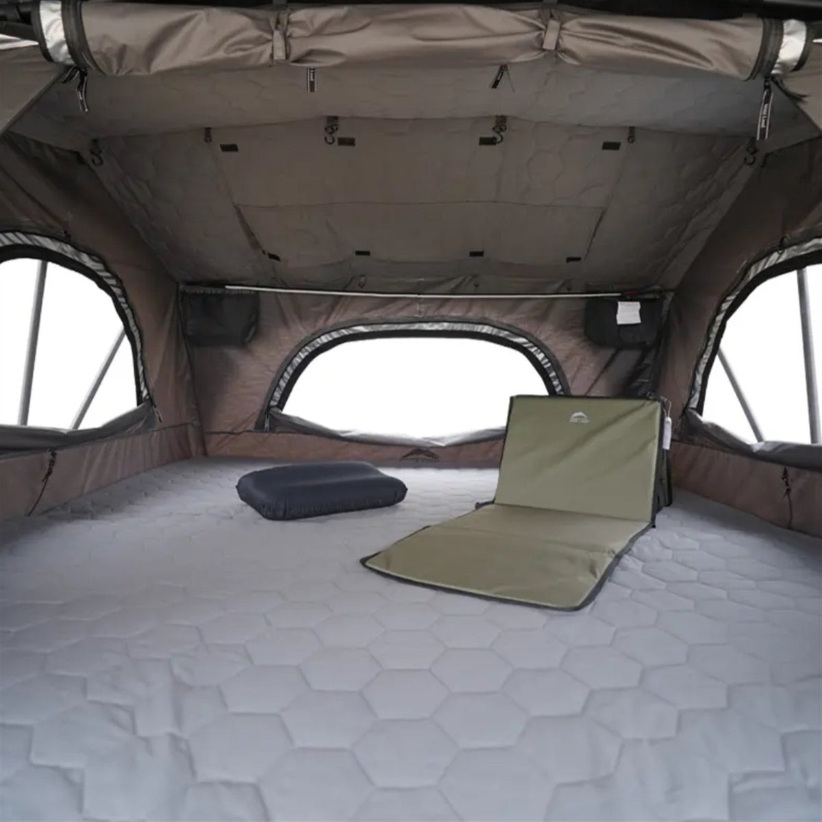 Wild Land Wild Land Wild Cruiser Soft Shell Roof Top Tent
