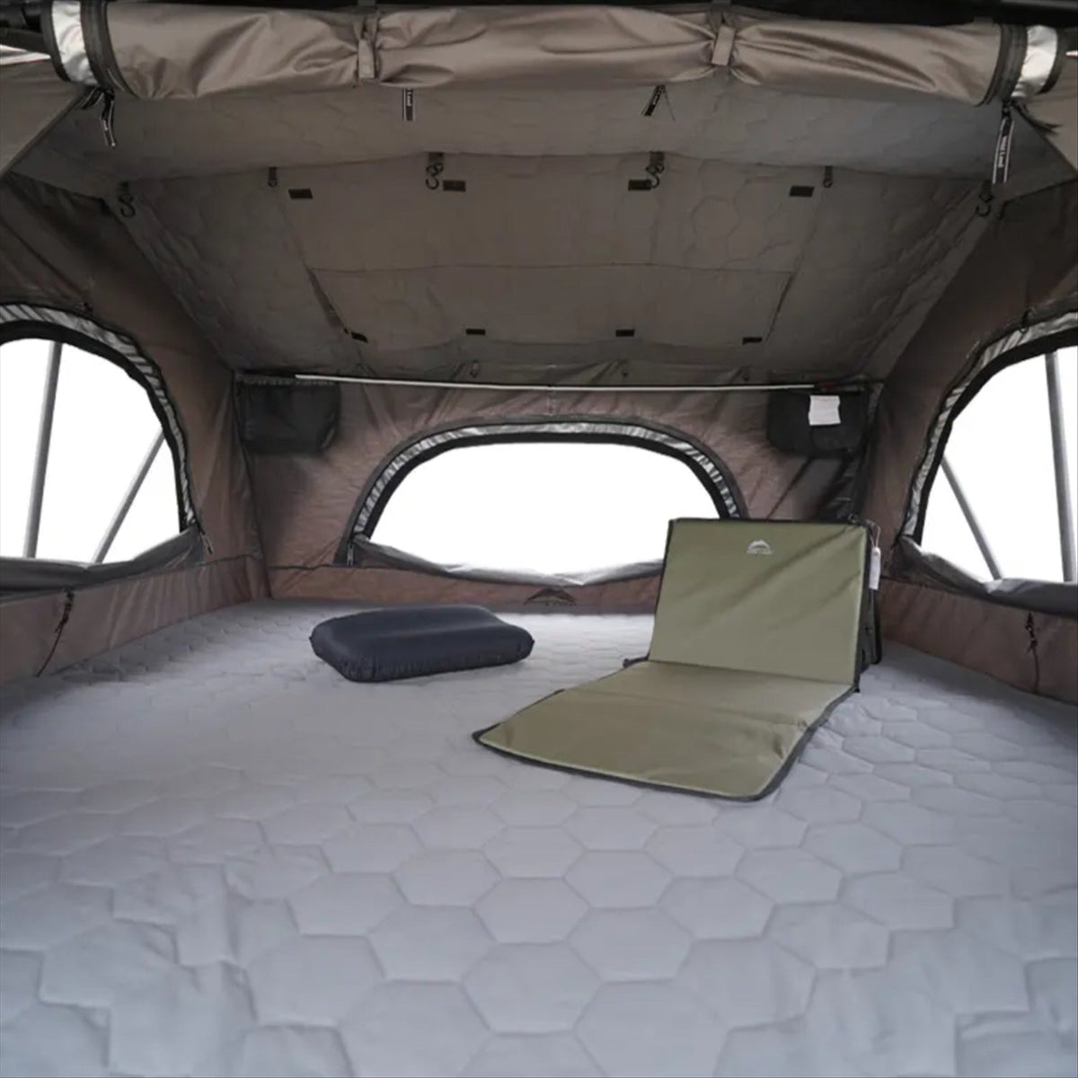 Wild Land Wild Land Wild Cruiser Soft Shell Roof Top Tent