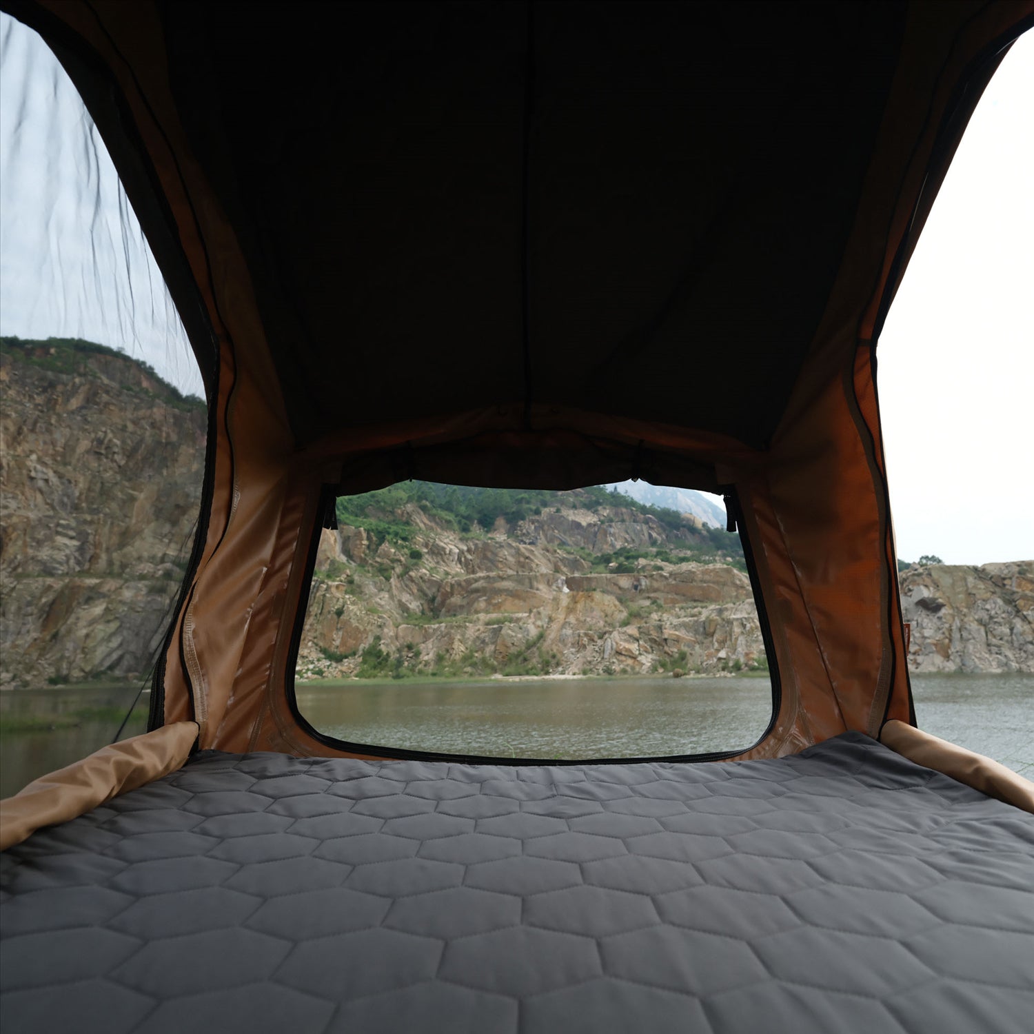 Wild Land Wild Land Bush Cruiser V2 Hard Shell Roof Tent