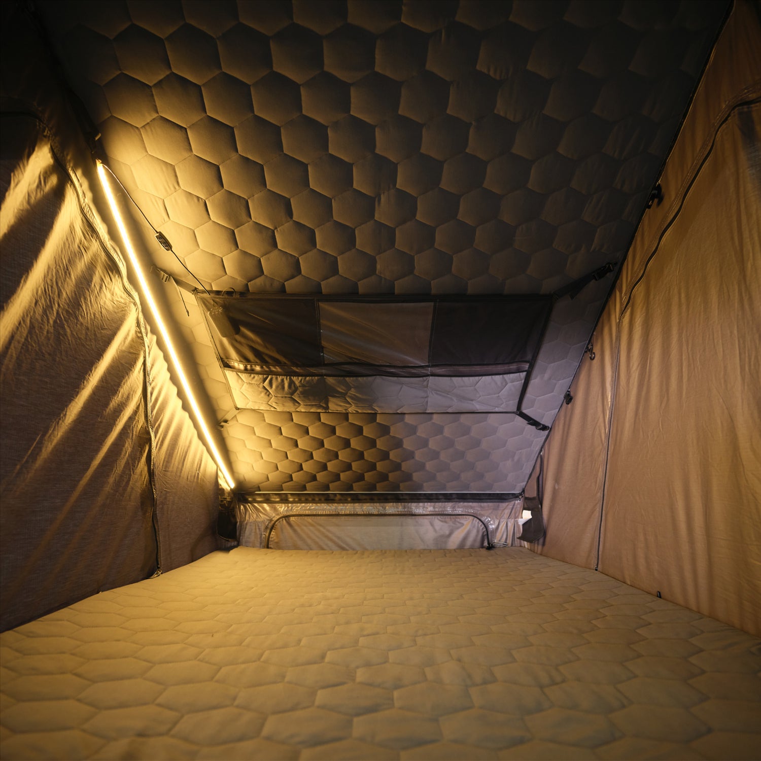 Wild Land Wild Land Bush Cruiser V2 Hard Shell Roof Tent