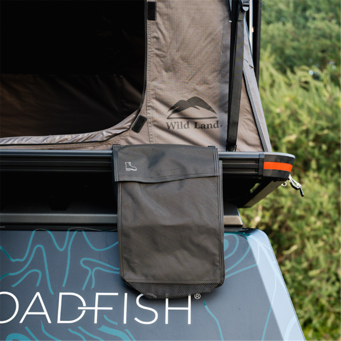 Wild Land Wild Land DC2 Aluminium Hard Shell Roof Top Tent Includes Free Cargo Racks - 120cm or 140cm Wide