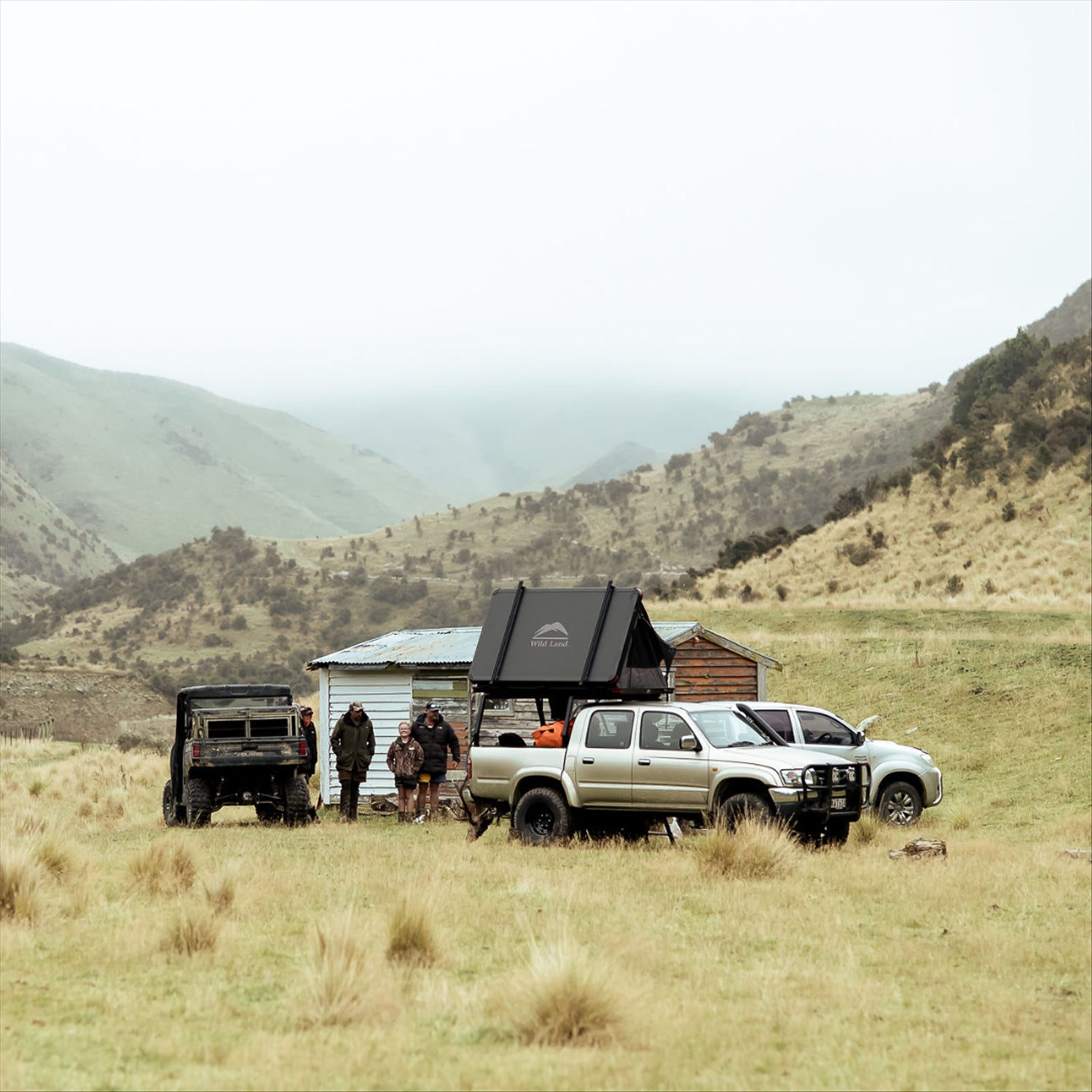 Wild Land Wild Land DC2 Aluminium Hard Shell Roof Top Tent Includes Free Cargo Racks - 120cm or 140cm Wide