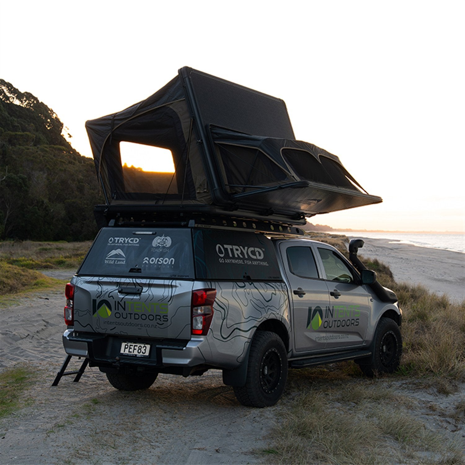 Wild Land Wild Land Desert Cruiser 130 Plus | Aluminium Hard Shell Family Roof Top Tent
