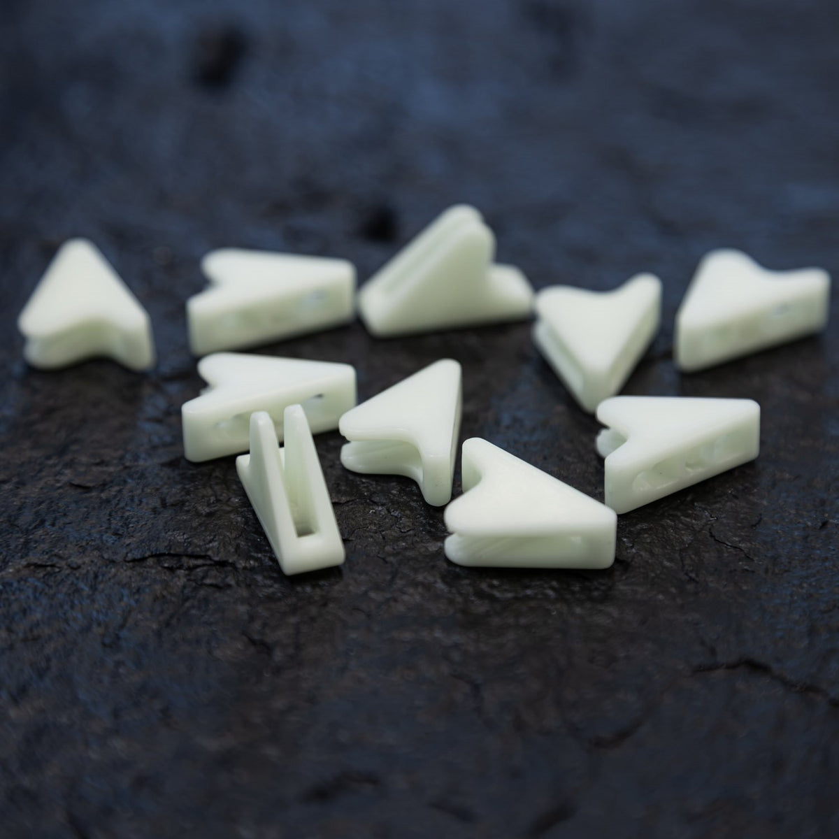 Orson Orson Triangle Tensioners For 1-2mm Guy Rope | 10 Pack Glow in the Dark