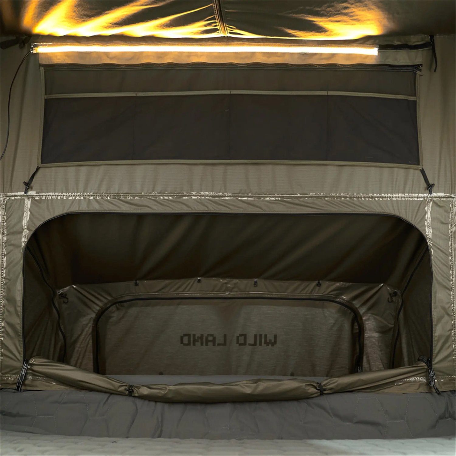 Wild Land Desert Cruiser Plus 130 | Aluminium Hard Shell Family Roof Top Tent