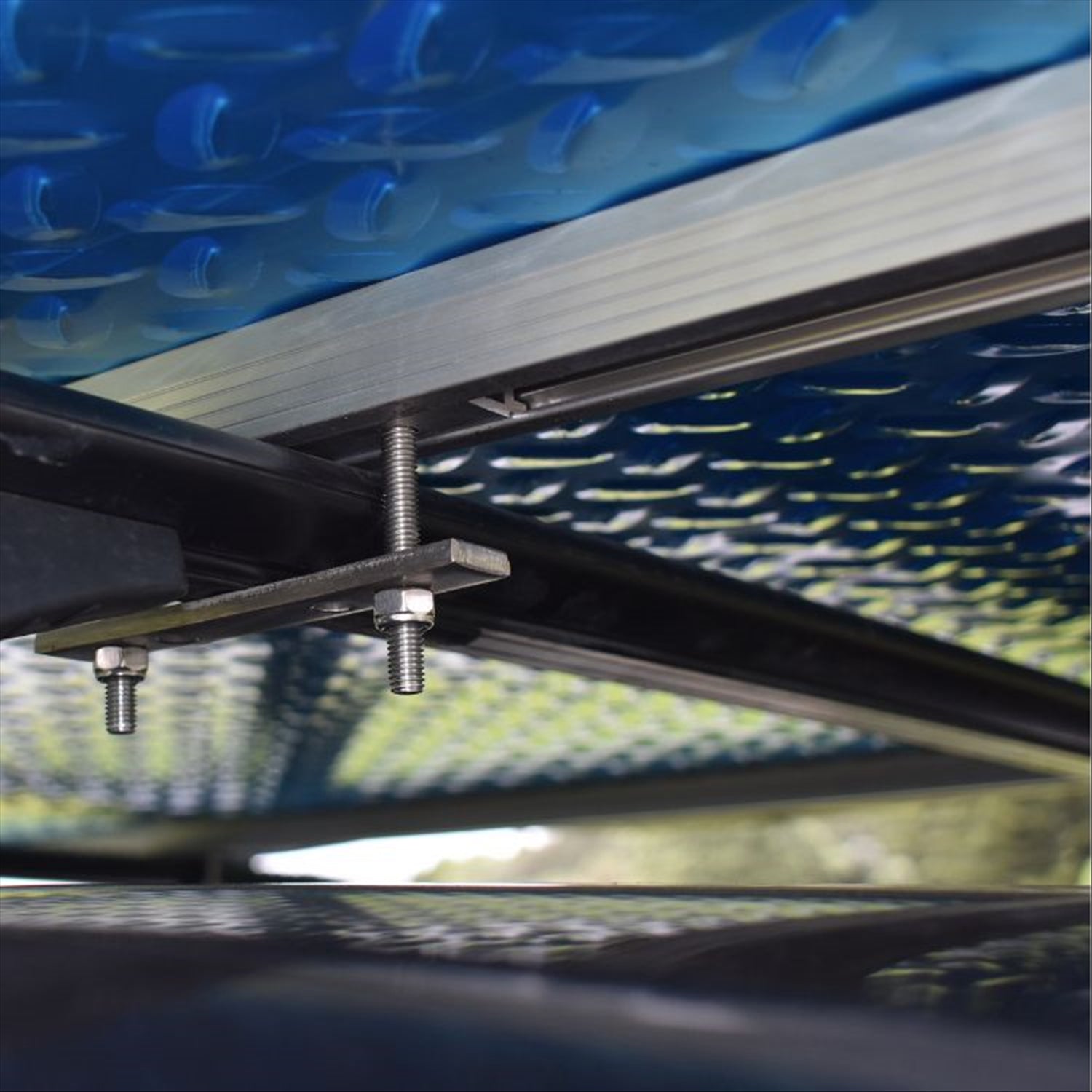 Orson Orson A2R Roof Top Tent - Aluminium tread Plate Base