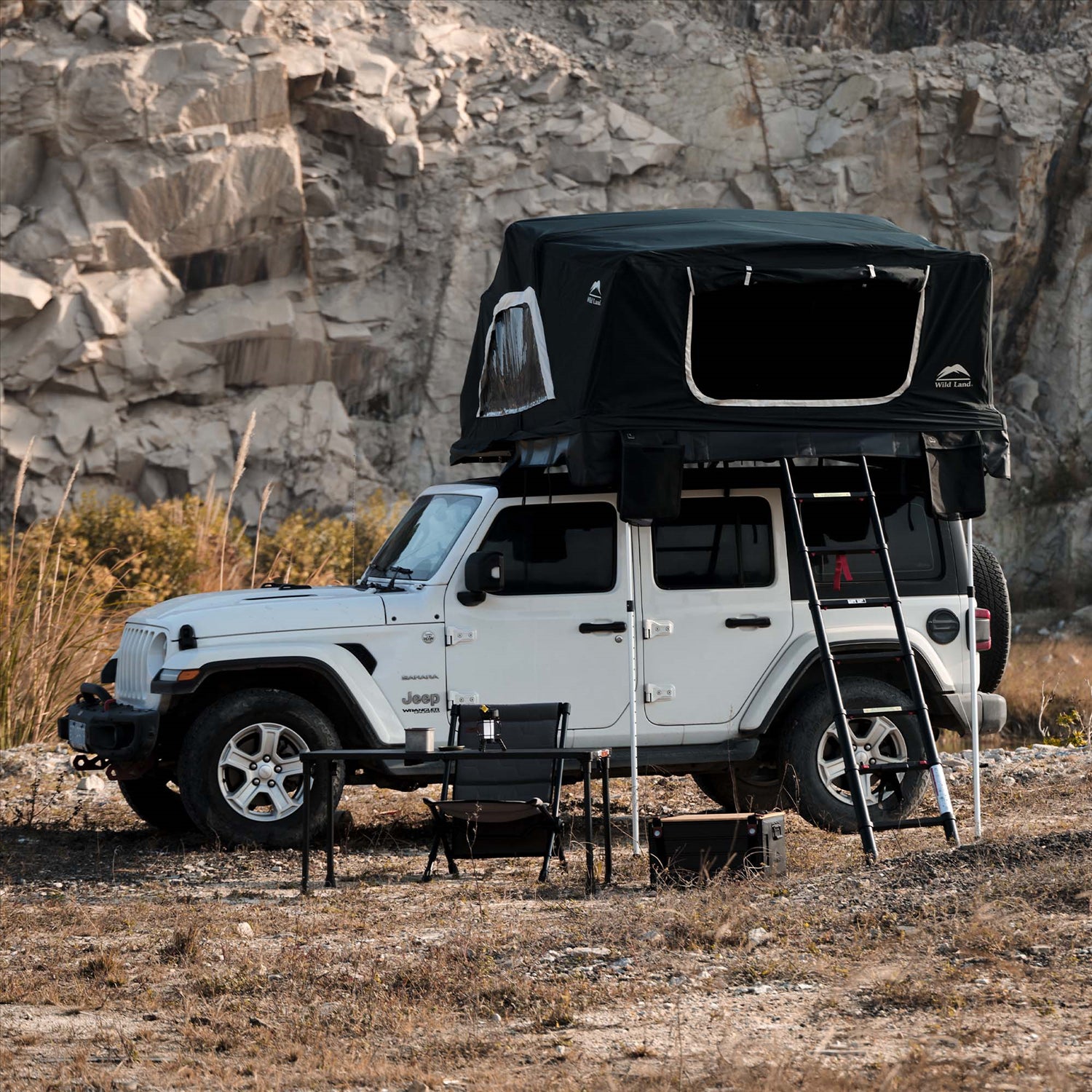 Wild Land Wild Land Hard Shell Voyager Roof Top Tent - Family Sized 200cm x 230cm