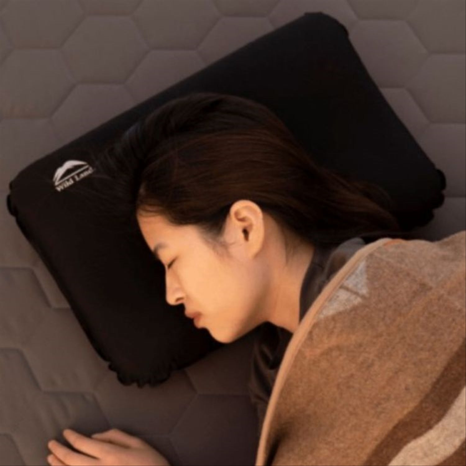 Wild Land Inflatable Luxury Air Pillow