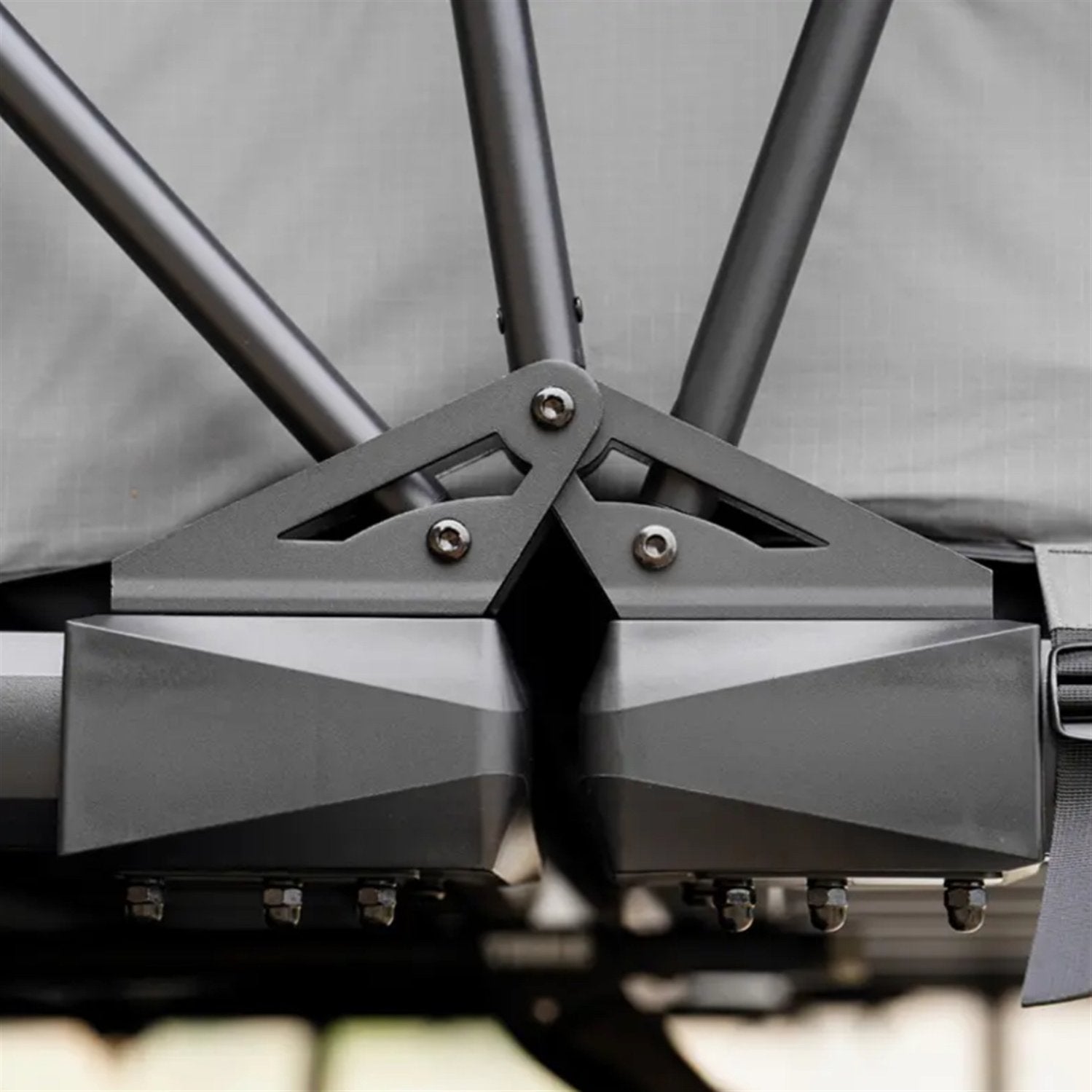 Wild Land Wild Land Wild Cruiser Soft Shell Roof Top Tent