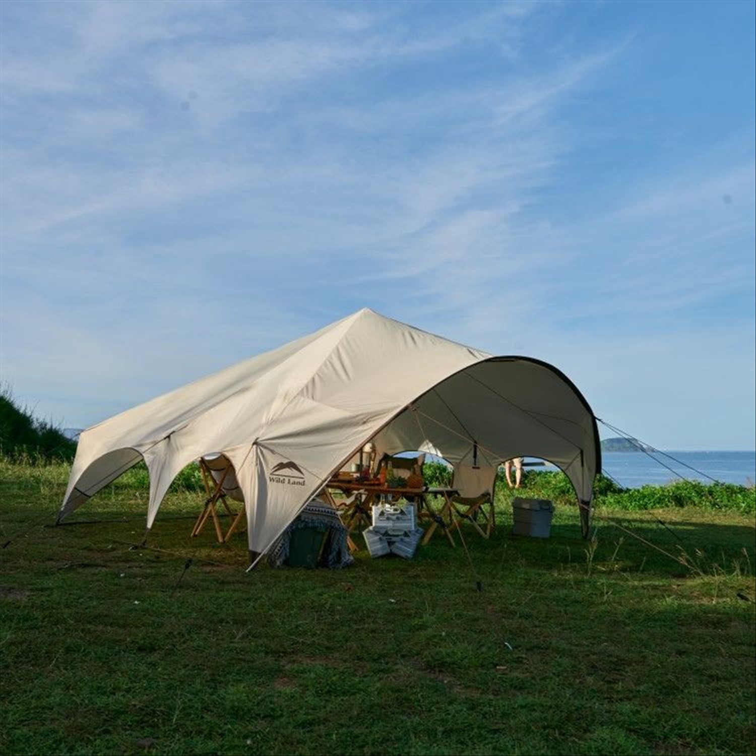 Wild Land Magic Tarp Shelter with Poles 3.8 x 3.8m