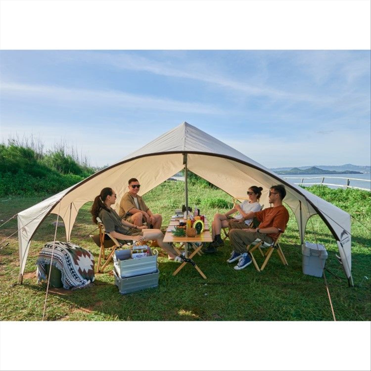 Wild Land Wild Land Magic Tarp Shelter with Poles 3.8 x 3.8m